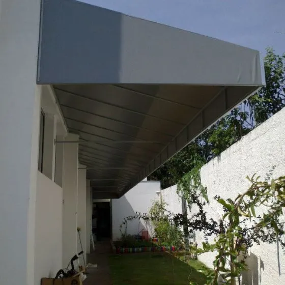 Cobertura de Lona em Guarulhos SP Cobertura de Lona em Guarulhos SP — Cobertura com calha lateral para escoamento