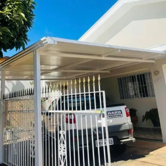 Cobertura de Telha Metálica Forro em Jardim Barbosa, Guarulhos SP Cobertura de Telha Metálica Forro em Jardim Barbosa, Guarulhos SP — Instalação em garagem residencial