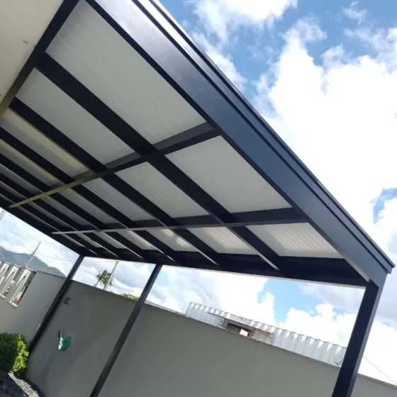 Pergotelha em Guarulhos SP Pergotelha em Guarulhos SP — Cobertura com estrutura metálica reforçada