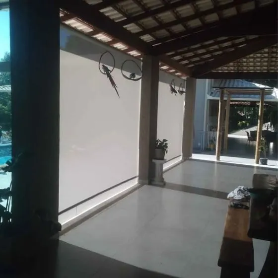 Toldo Cortina de Tela Screen em Guarulhos SP Toldo Cortina de Tela Screen em Guarulhos SP — Cobertura em passagem coberta entre ambientes