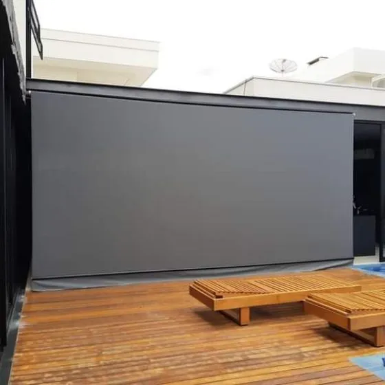 Toldo Cortina Fechamento Vertical em Guarulhos SP Toldo Cortina Fechamento Vertical em Guarulhos SP — Cobertura em área de piscina