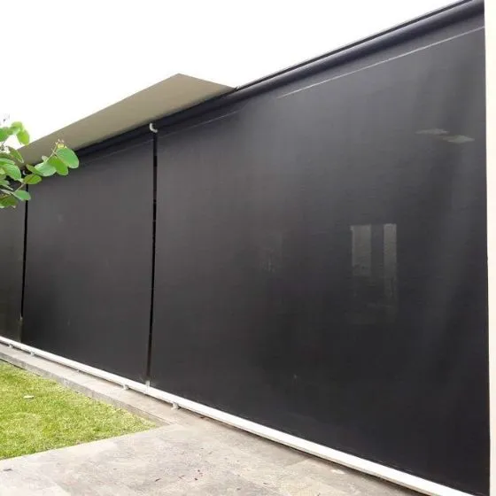Toldo Cortina Fechamento Vertical em Guarulhos SP Toldo Cortina Fechamento Vertical em Guarulhos SP — Instalação em estacionamento