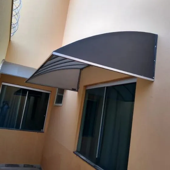 Toldo Fixo de Lona PVC em Jardim Mediterrâneo, Guarulhos SP Toldo Fixo de Lona PVC em Jardim Mediterrâneo, Guarulhos SP — Cobertura em área de piscina