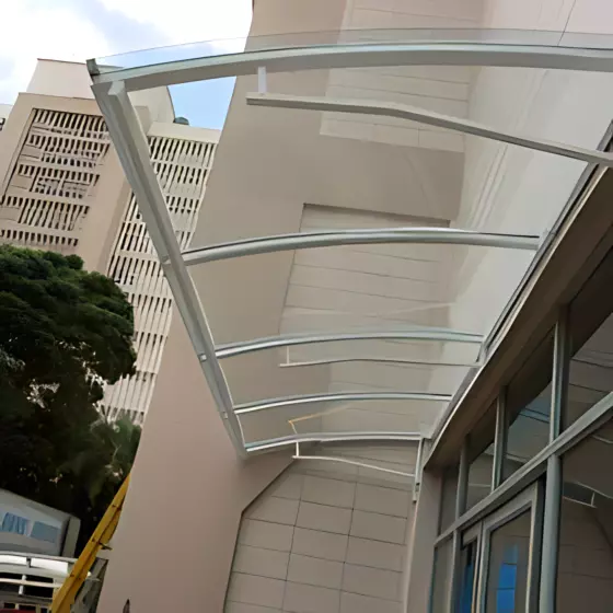 Toldo Fixo Policarbonato Compacto em Guarulhos SP Toldo Fixo Policarbonato Compacto em Guarulhos SP — Cobertura em área de piscina